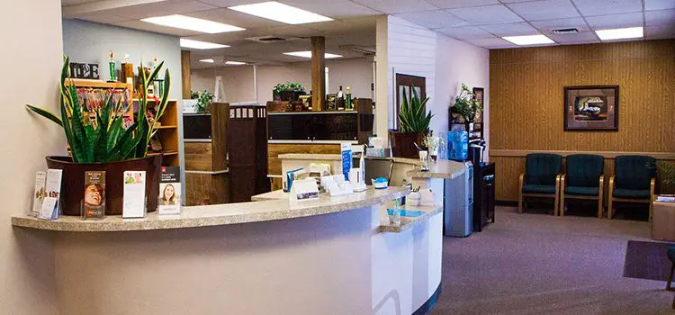 Country Club Dental appointment flagstaff arizona - reception desk and waiting area