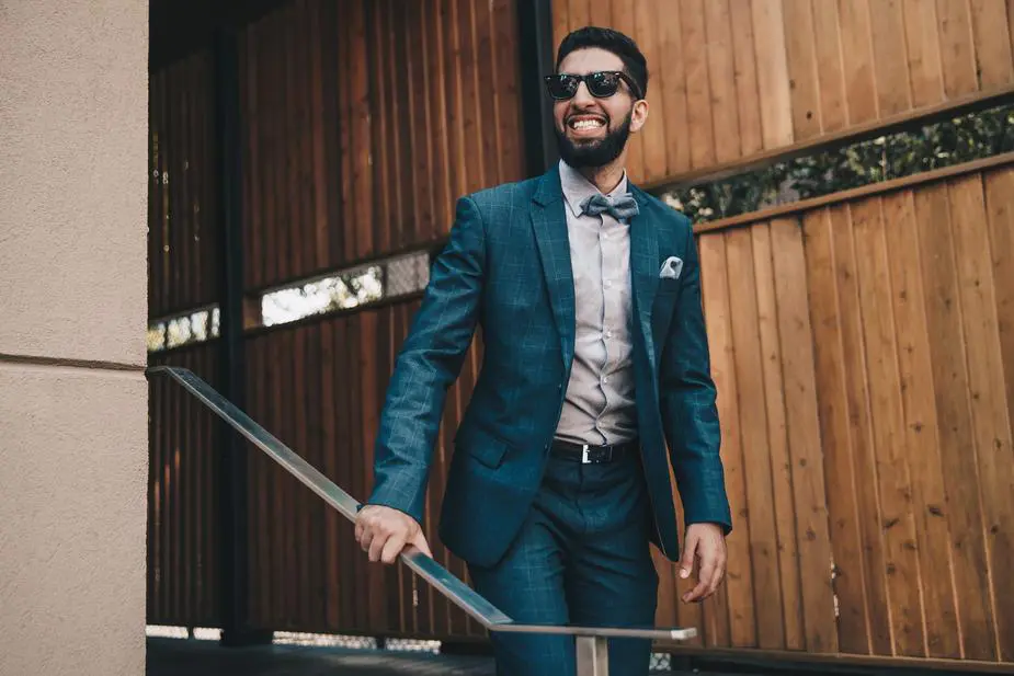 teeth whitening - person grinning