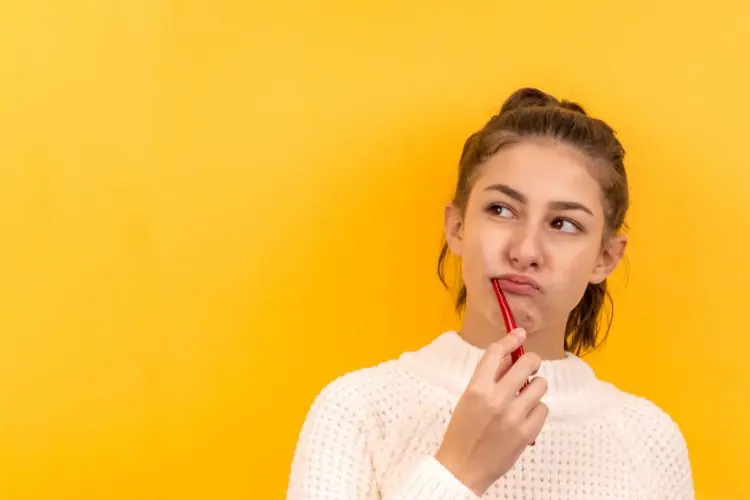 how do you kill bacteria in your mouth naturally