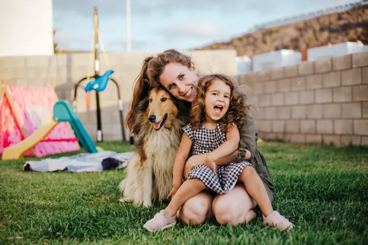 mom and daughter smiling-dental sealants