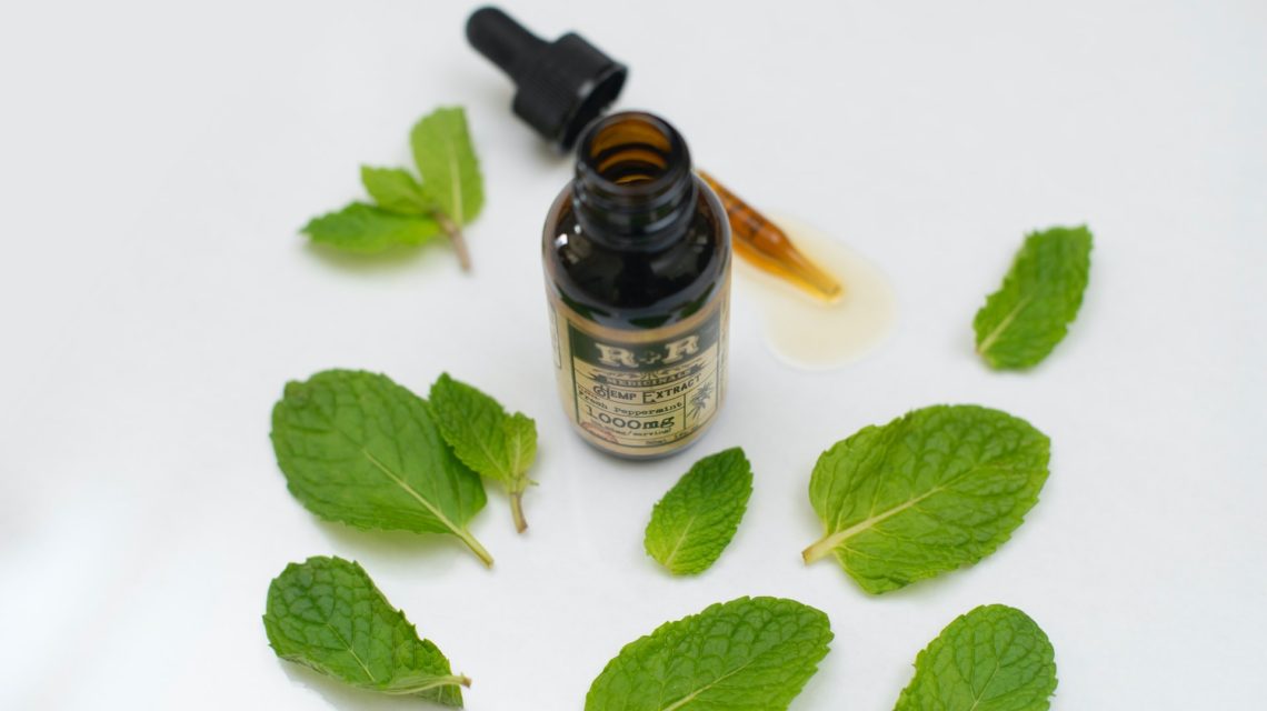 diy oral health - peppermint leaves and essential oil